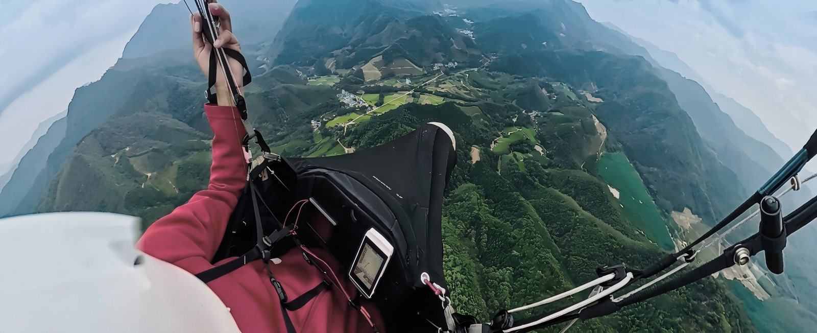 PARAGLIDING